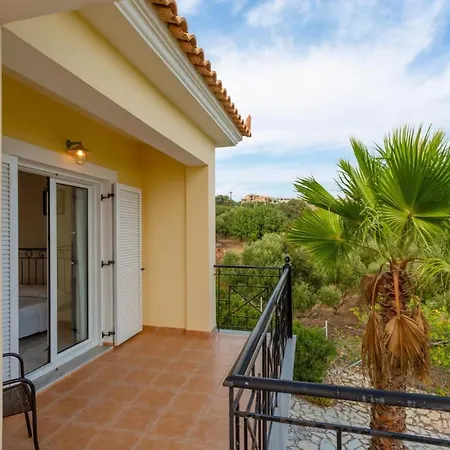 Skala Yellow Villa Szpathí